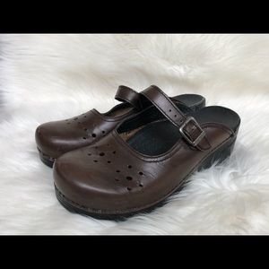 Dansko//Mary Jane Clogs